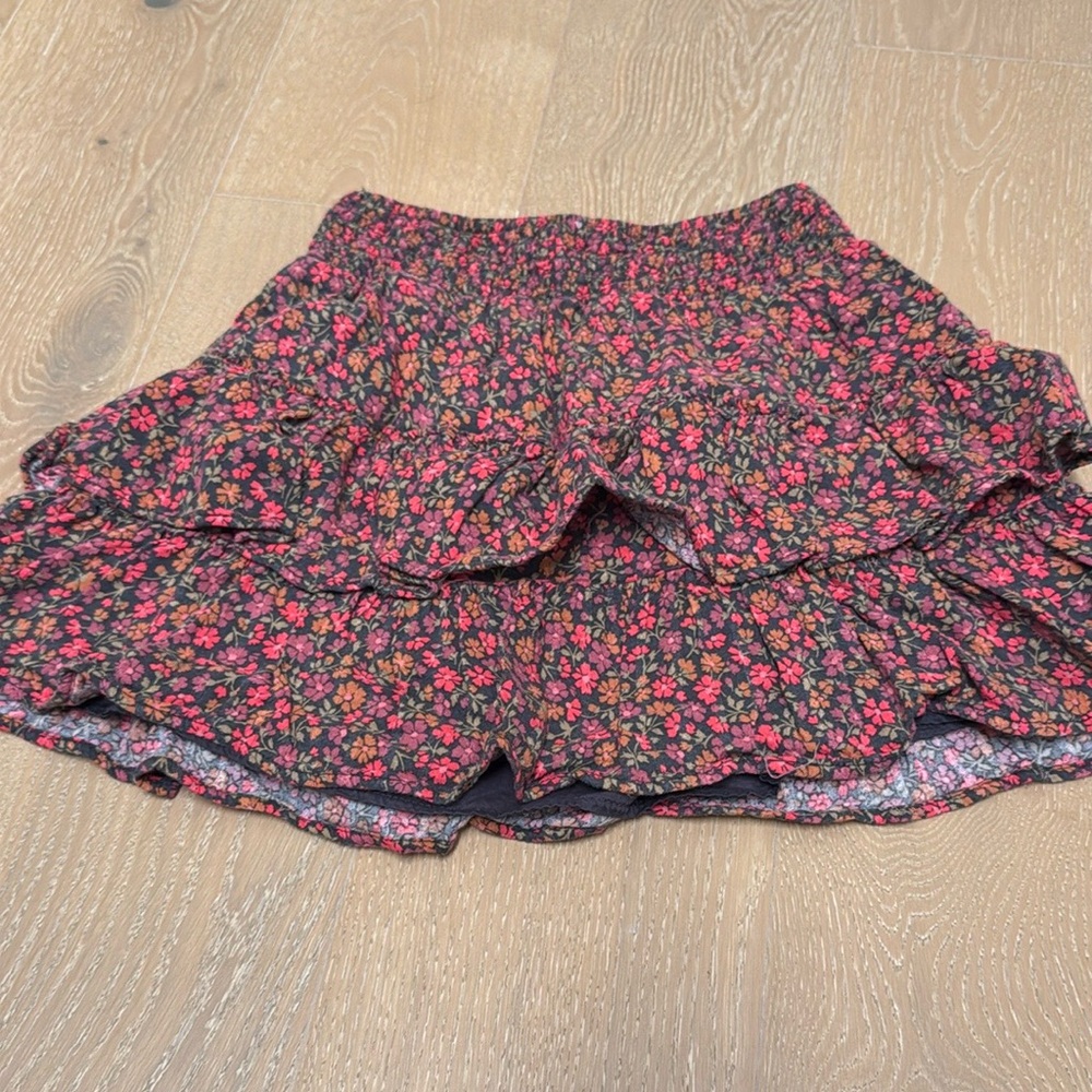 American Eagle Outfitters Black and Red Bubble Mini Skirt
